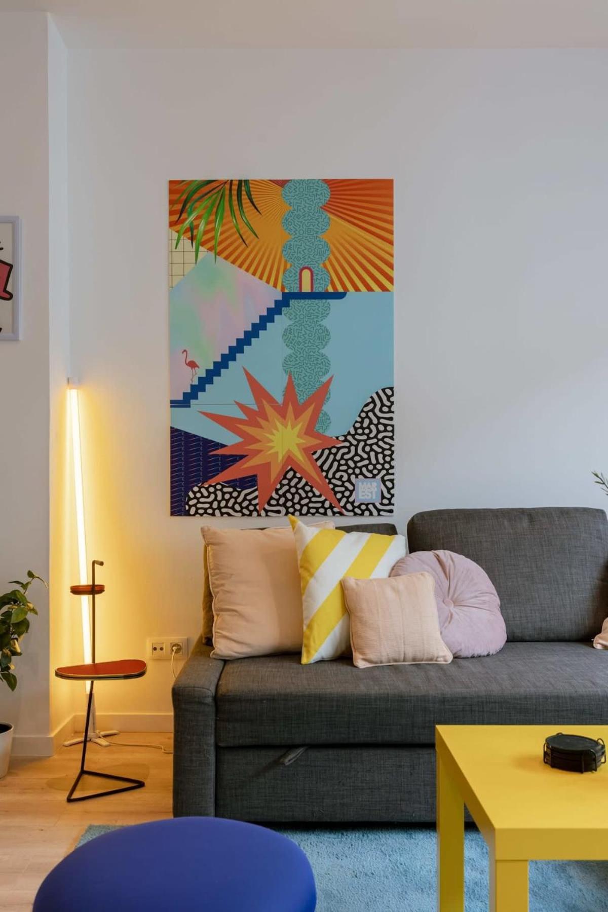 Colorful Pop Apartment In The Heart Of Антверпен Экстерьер фото